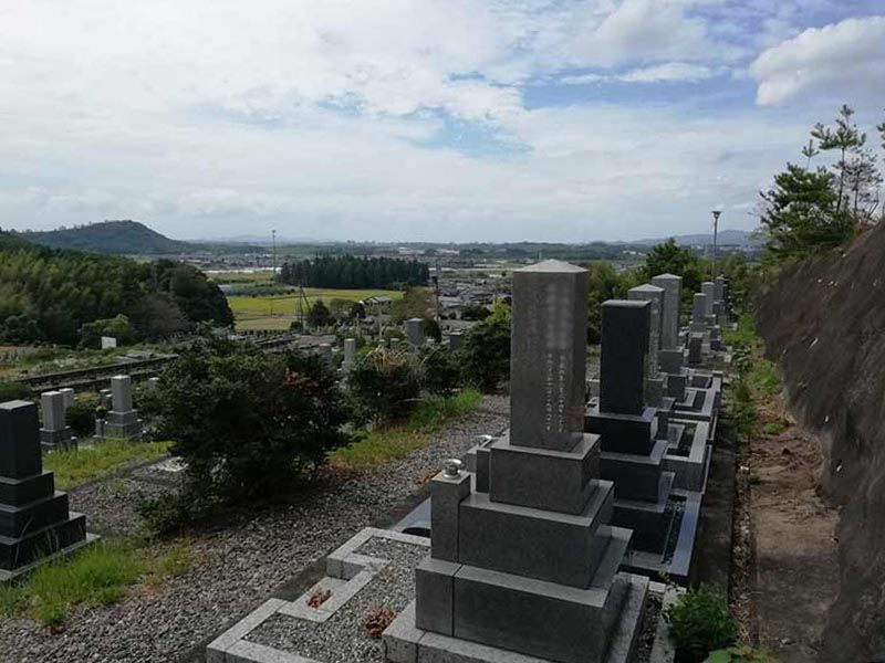 金沢霊園路から見える風景