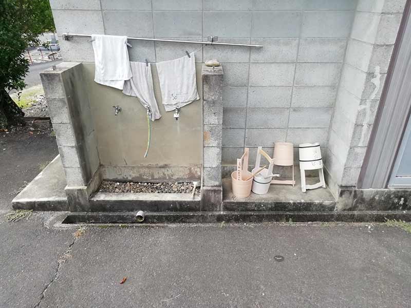 金沢墓園の水場