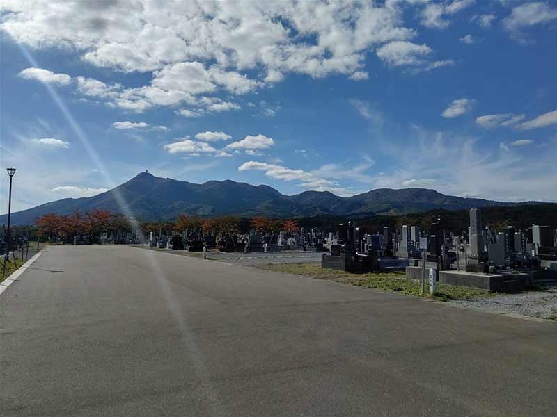 むつ市墓地公園