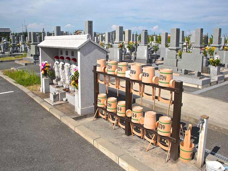 内尾霊園