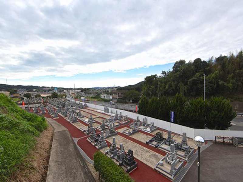 オアシス墓苑 大門