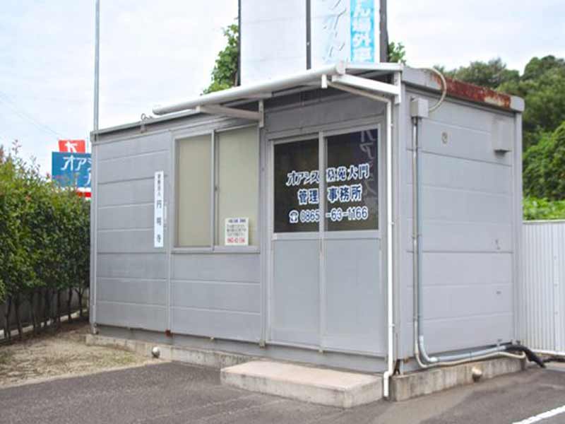 オアシス墓苑 大門