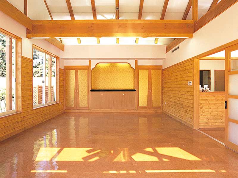 野田さくら霊園　日当たりがよい施設内
