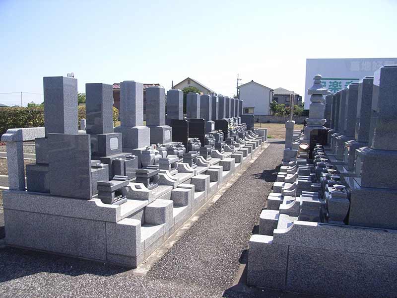 安楽寺　区画整備された墓域