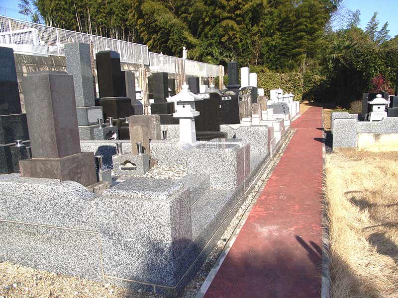 妙安寺　日当たりがよい墓域