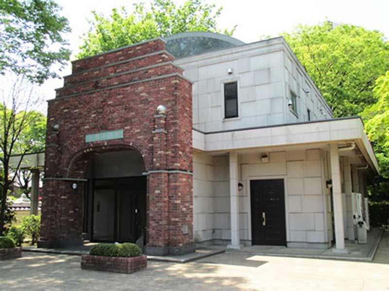 蓮馨寺　美しいレンガ造り