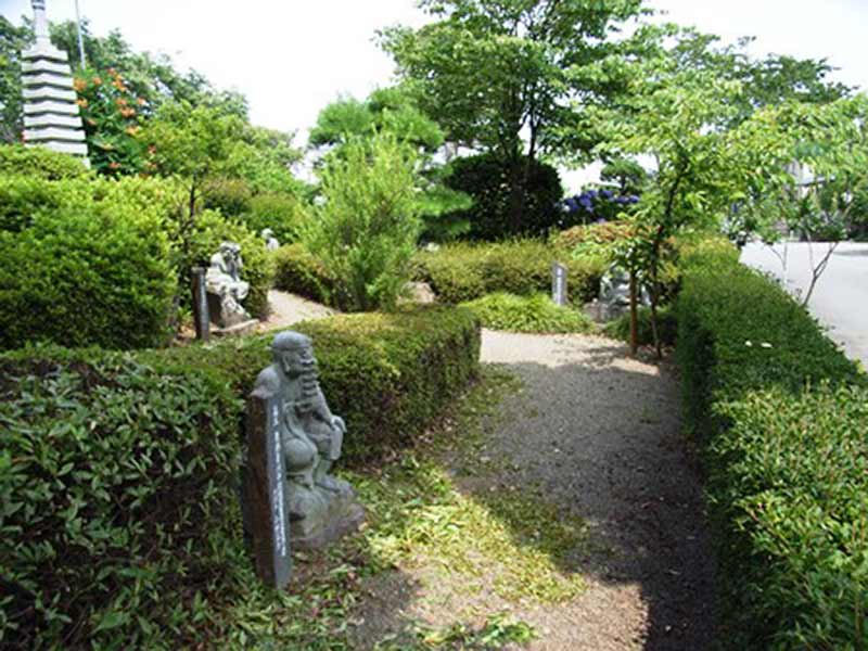 高雲寺　手入れされた植栽