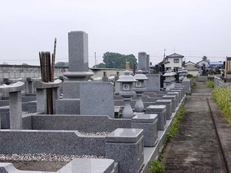 金乗寺　広々とした区画