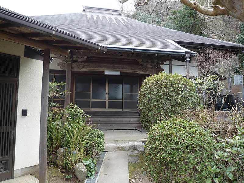 正覚寺　本堂入口