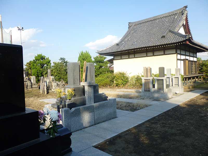浄心寺　広々とした墓域