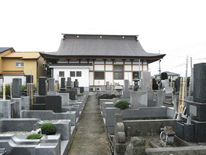 正安寺　広々とした墓域