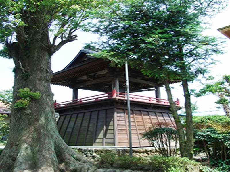 棟岩院　園内にある鐘