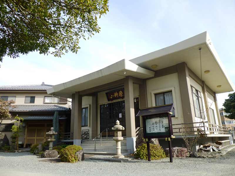 本典寺　清潔感がある本堂