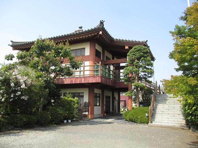 本行寺　手入れされた植栽