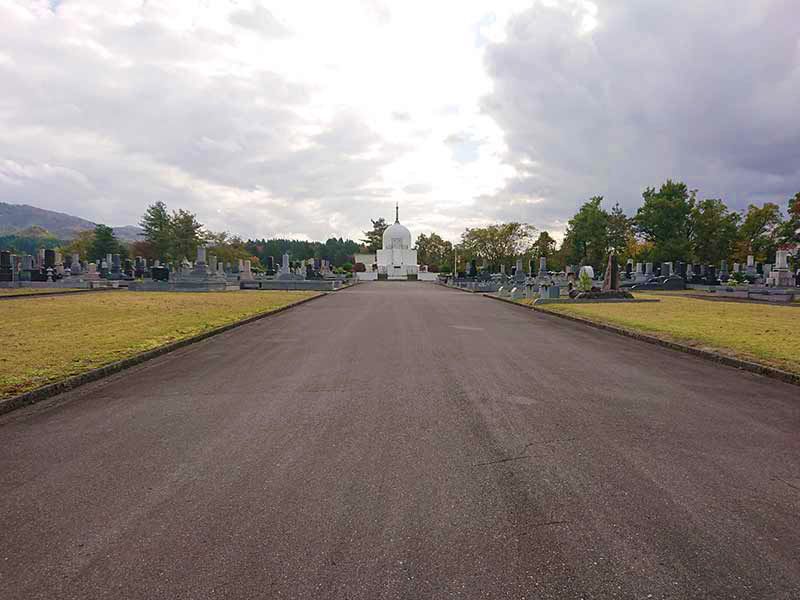 東山墓地公園