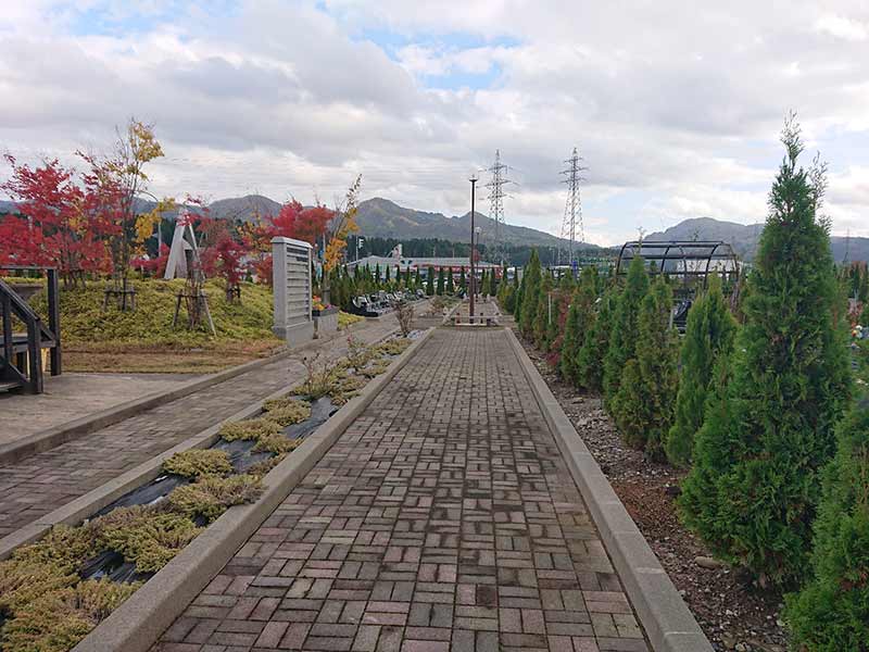 長岡やすらぎ霊園