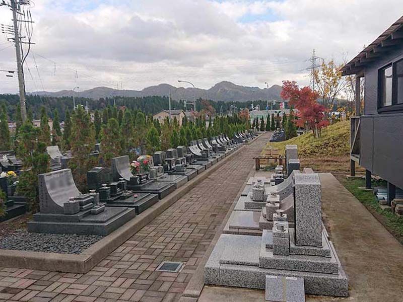 長岡やすらぎ霊園