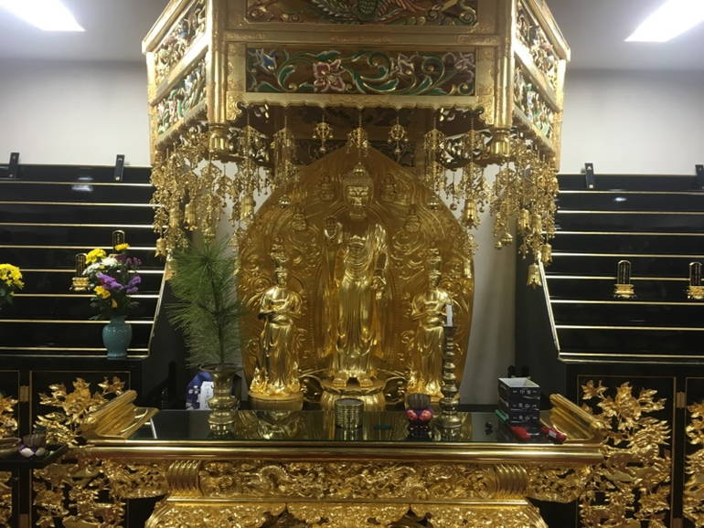 乗願寺 浄華台　絢爛豪華な阿弥陀様