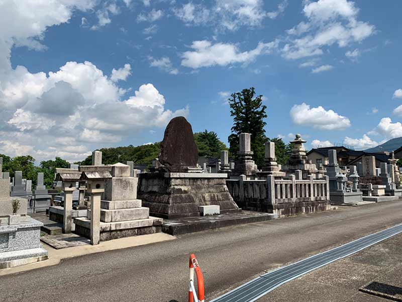 南砺市営 城端墓地
