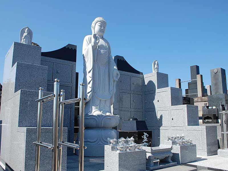 東漸寺 のうこつぼ　観音菩薩像が建てられた「のうこつぼ 」