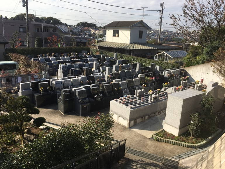 横浜日野墓苑 桜の里　苑内風景