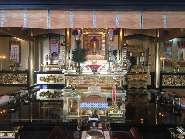 乗願寺 浄華台　威厳ある法要室