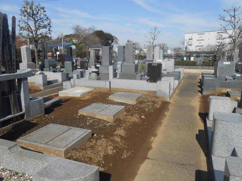 さいたま市営 青山苑墓地　きちんと区画整理された一般墓所