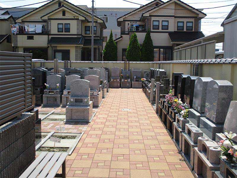 一ノ割駅前霊園　インターロッキング仕様の参道