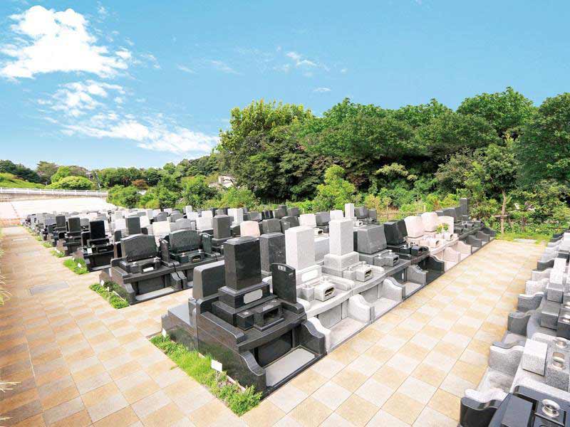 川口霊園かわぐちの杜第２期　バリアフリー仕様の参道