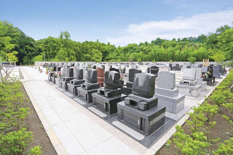 メモリアルガーデン梅郷聖地　洋型墓石