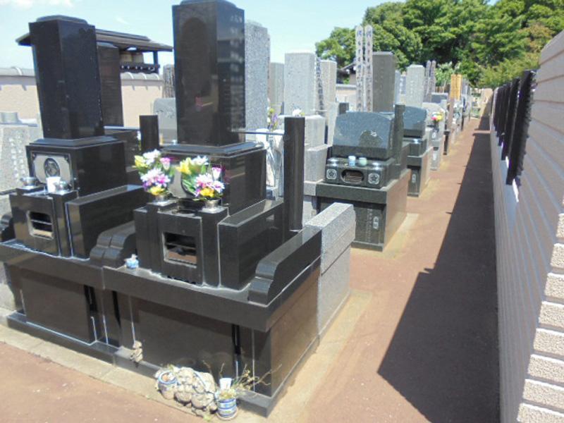 橘聖地第二蓮花浄苑　バリアフリーの墓域