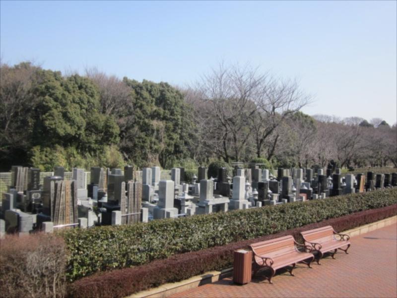 綾瀬市営 本蓼川墓園　開放的な雰囲気の墓域