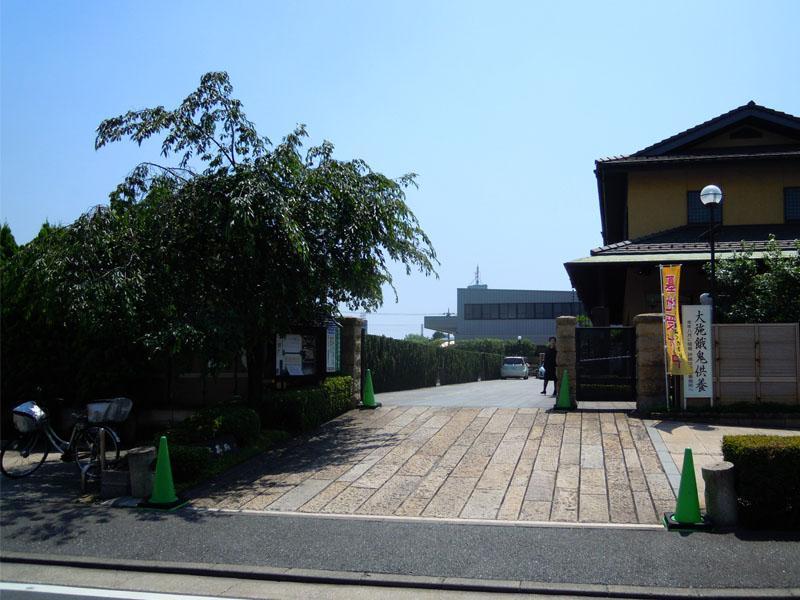大師の杜墓苑 広い入口