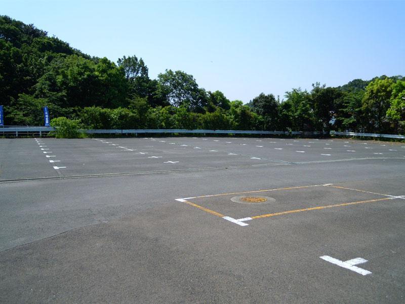 川崎霊園　駐車スペース