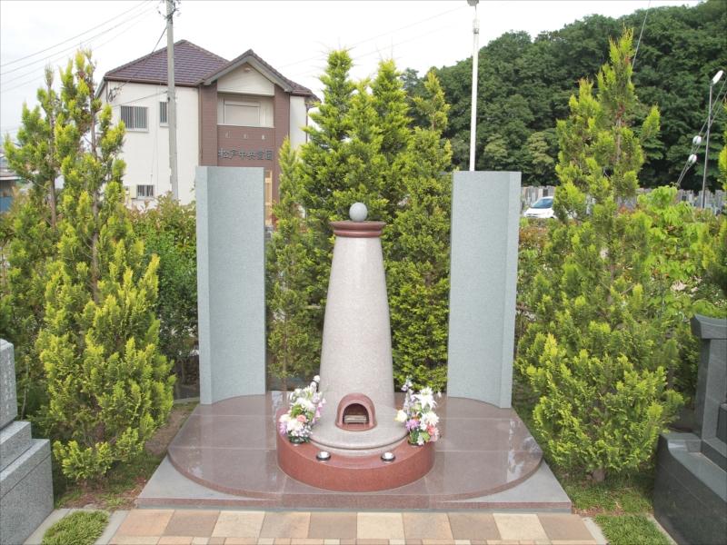 中和倉メモリアルひかりの郷　永代供養墓