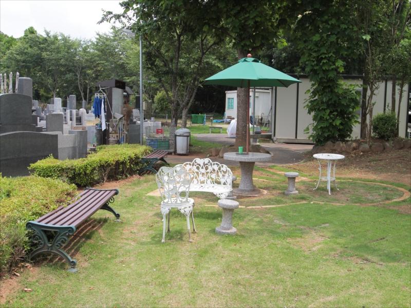 八千代メモリアルヒルズの園内休憩所