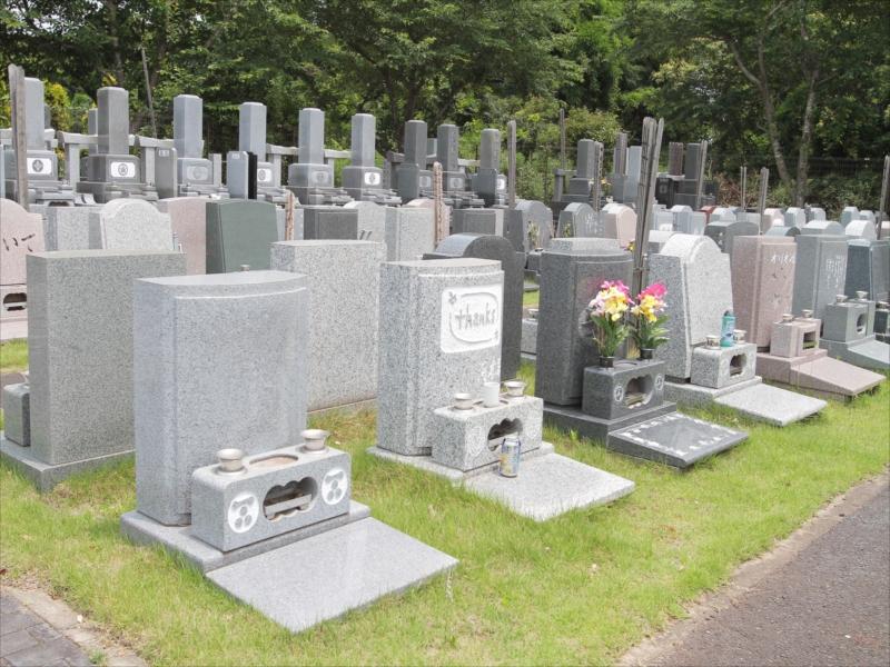 八千代メモリアルヒルズの芝生墓地②