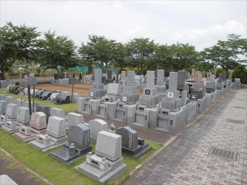 八千代メモリアルヒルズの園内風景