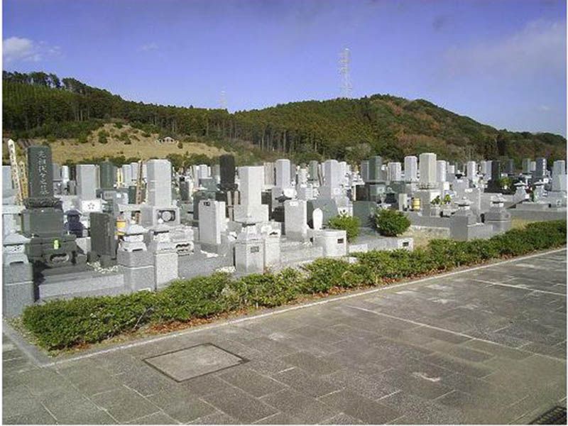 袖ヶ浦市営 墓地公園　自然に囲まれた園内