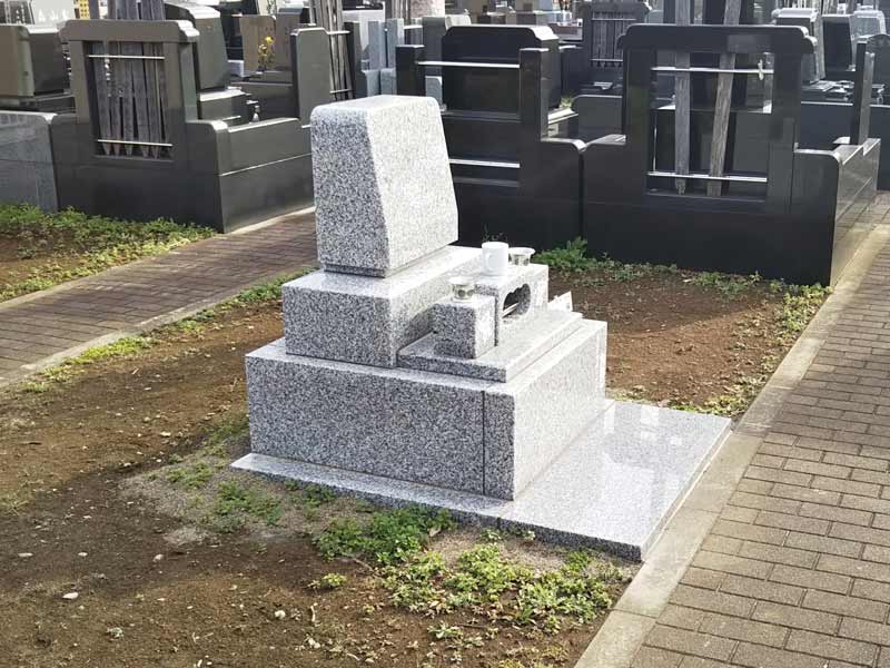 グリーンメモリアル東松戸霊園　区画間が広い「ゆとり区」