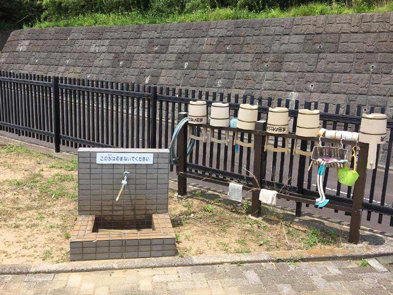 成田の杜公苑　水汲み場と参拝道具