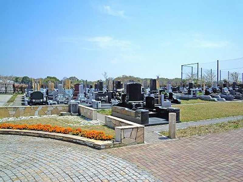 グリーンメモリアル鎌ヶ谷　開放感のある苑内