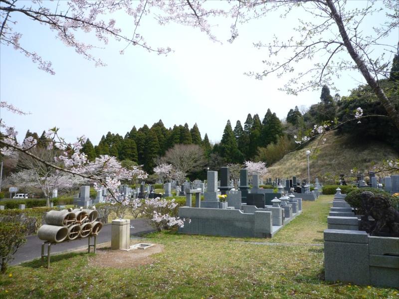 一宮町営 宮の森霊園　園内風景