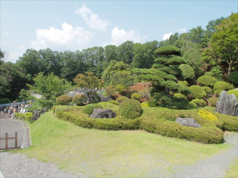 浄光の森聖地　趣のある庭園風景