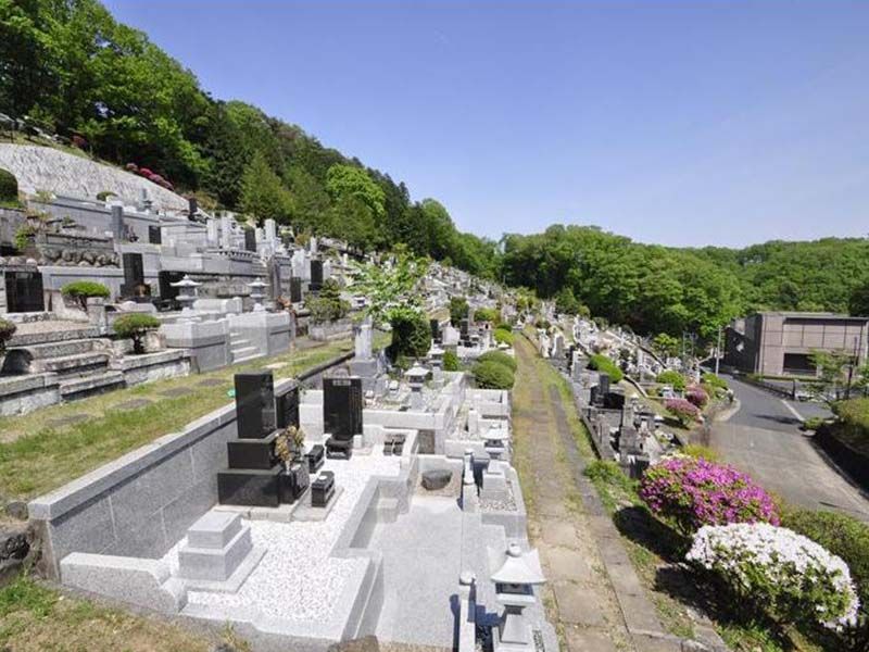 青梅市墓地公園　手入れが行き届いている墓地