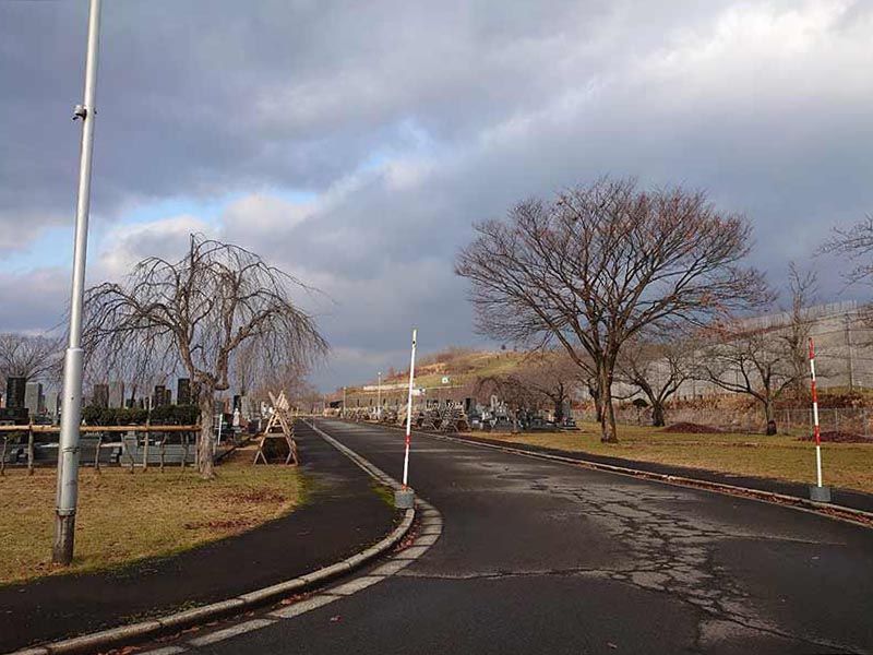 黒石市姥懐霊園墓地