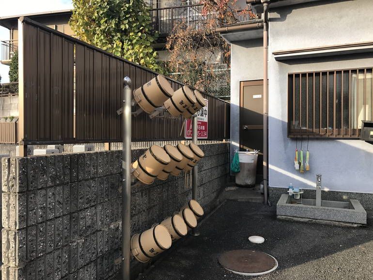 上石切法照寺霊苑　水汲み場と参拝道具