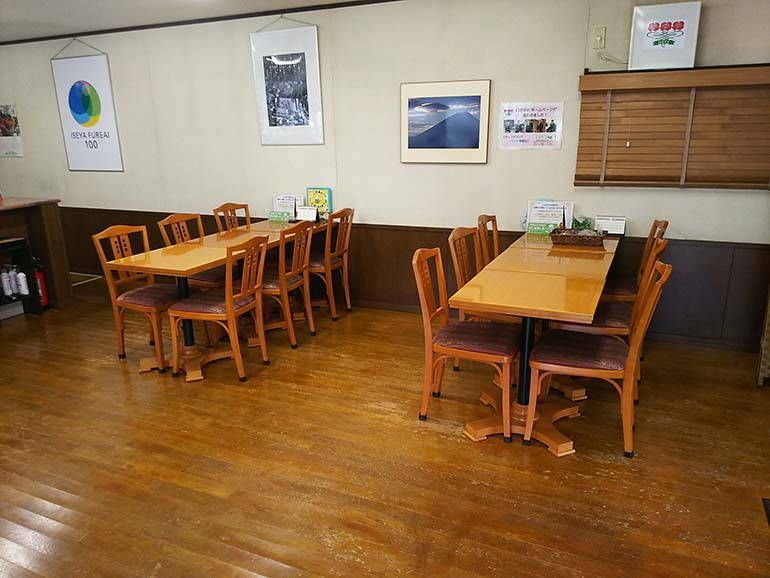 西東京墓苑　休憩所①