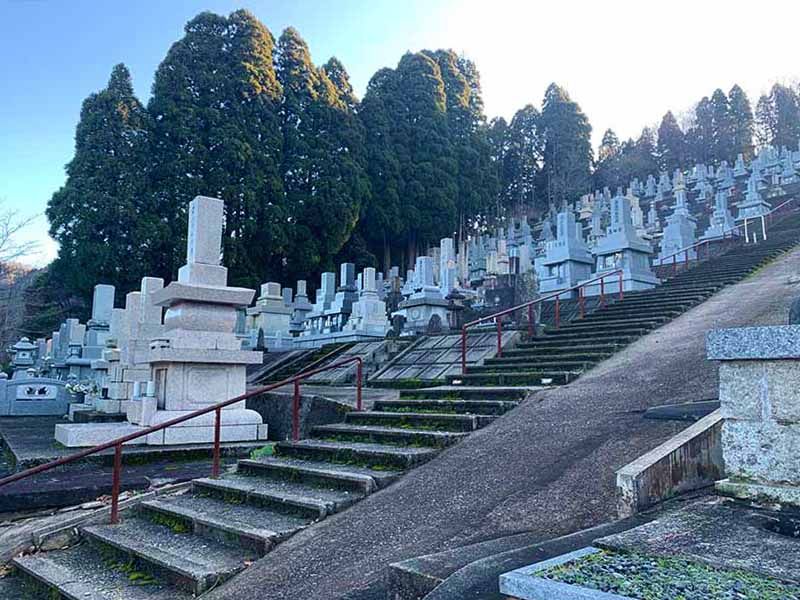 砺波市営 青山霊苑