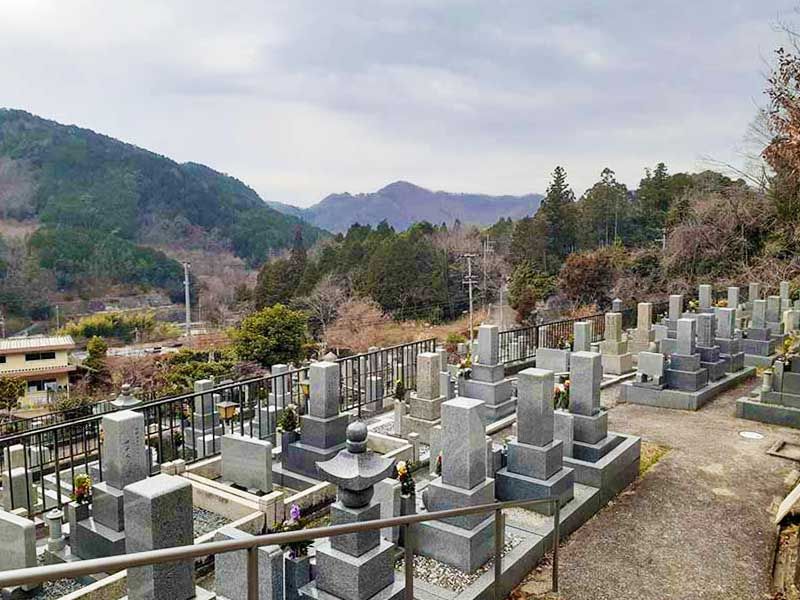 川西樹木葬 SAKURA GARDEN